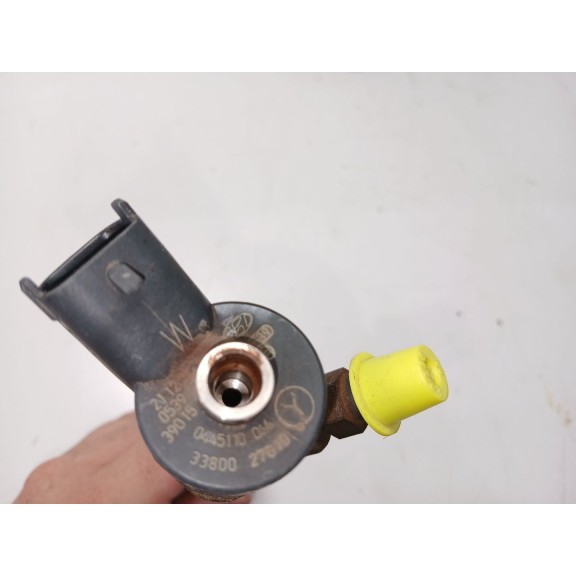 Recambio de inyector para kia carens referencia OEM IAM 0445110064  