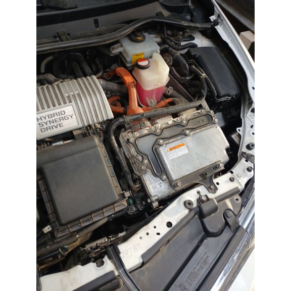 toyota auris (_e18_) del año 2015