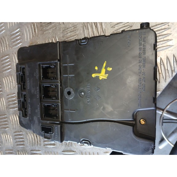 Recambio de centralita bsi para renault scenic ii grand confort expression referencia OEM IAM 8200606831 S118400250F 