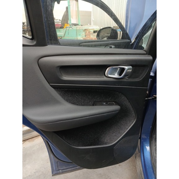 Recambio de guarnecido puerta trasera izquierda para volvo xc40 (536) t5 plug-in hybrid referencia OEM IAM   