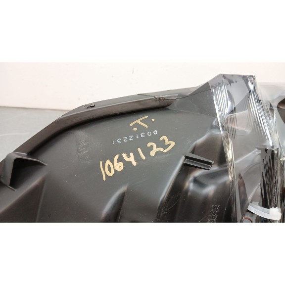 Recambio de faro derecho para renault scenic ii 1.5 dci diesel referencia OEM IAM 7701065914 11267502 