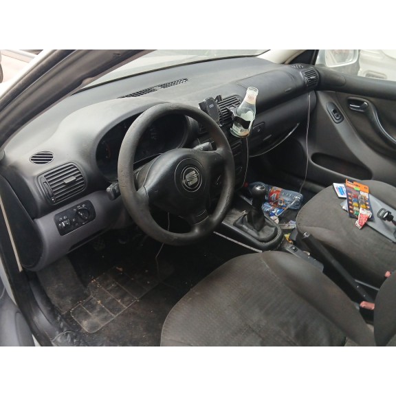 seat toledo ii (1m2) del año 2002