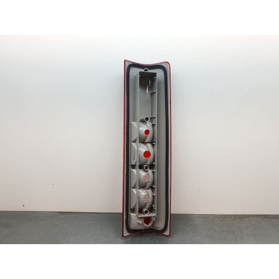 Recambio de piloto trasero izquierdo para iveco daily caja cerrada (1999 =>) referencia OEM IAM 98472977 16421131 