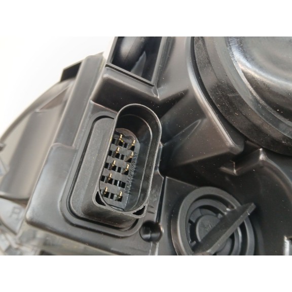 Recambio de faro derecho para volkswagen golf v berlina (1k1) referencia OEM IAM 1K6941006P  11910806