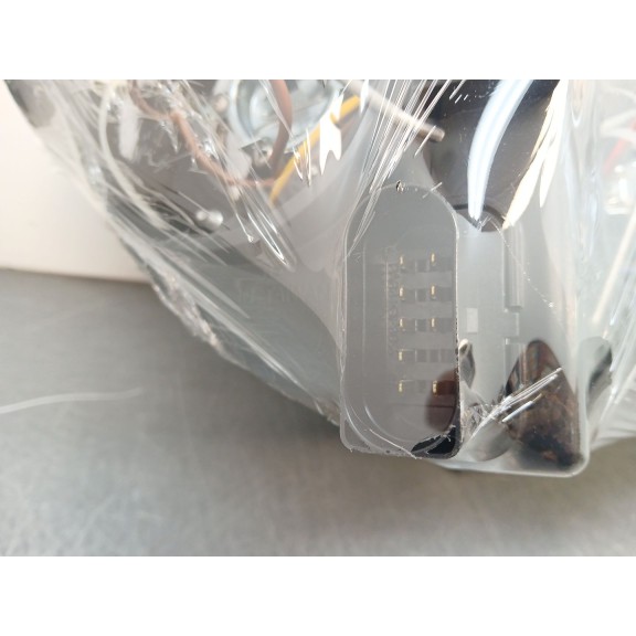 Recambio de faro izquierdo para seat leon (1p1) referencia OEM IAM 5P1941005E  11854361