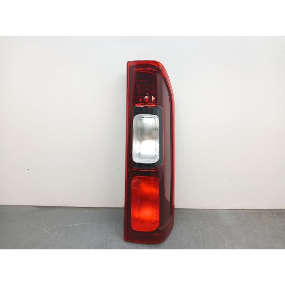 Recambio de piloto trasero derecho para renault trafic furgón referencia OEM IAM 265504656R  16806302