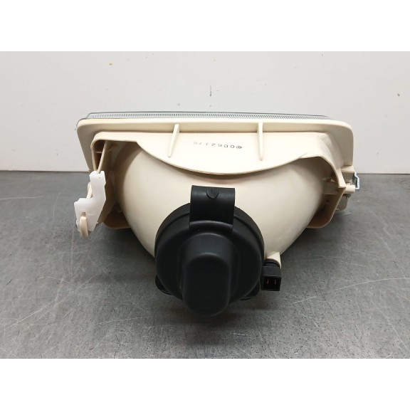Recambio de faro izquierdo para peugeot 205 berlina 1.1 referencia OEM IAM 6204a4 11540521 