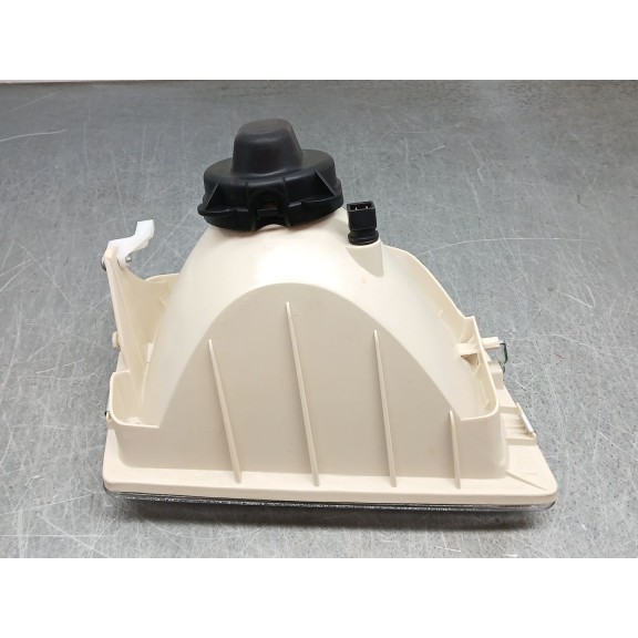 Recambio de faro izquierdo para peugeot 205 berlina 1.1 referencia OEM IAM 6204a4 11540521 