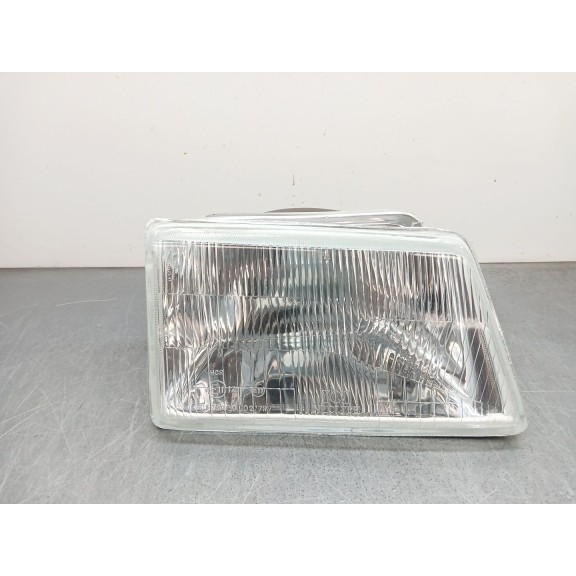 Recambio de faro derecho para peugeot 205 berlina 1.1 referencia OEM IAM 6205a4 11540522 
