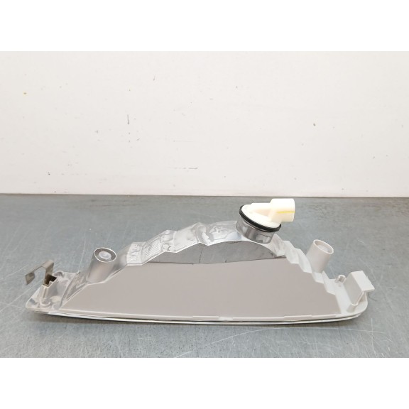 Recambio de piloto delantero derecho para opel vivaro referencia OEM IAM 4408520 14538602 