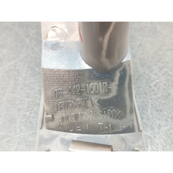 Recambio de piloto delantero derecho para opel vivaro referencia OEM IAM 4408520 14538602 