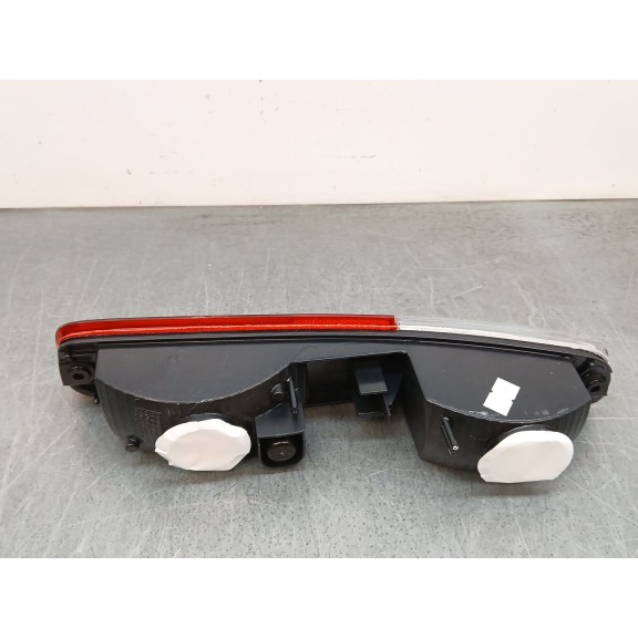 Recambio de piloto trasero derecho paragolpes para mitsubishi montero (v60/v70) referencia OEM IAM mn133776 16511362 