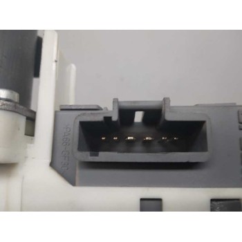 Recambio de motor elevalunas trasero derecho para peugeot 407 referencia OEM IAM 0130822200 999066103 6 PINS