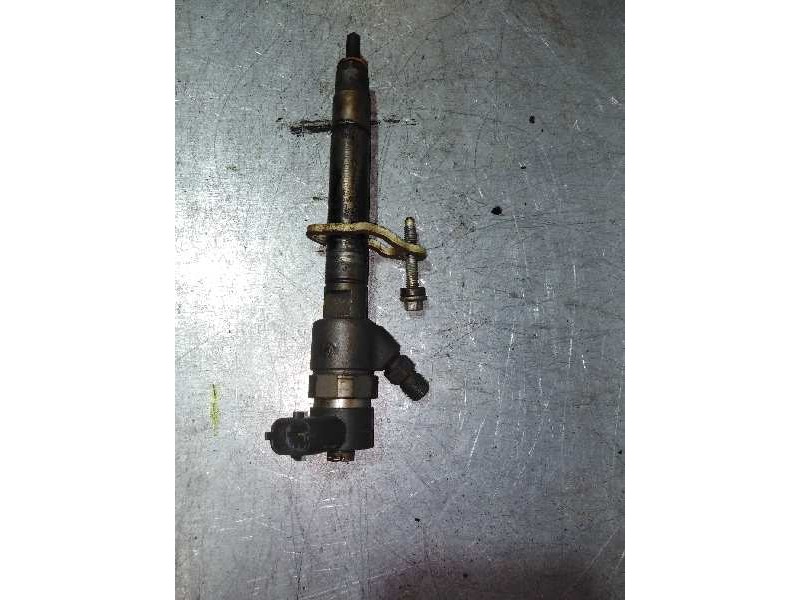 Recambio de inyector para volvo xc90 2.4 diesel cat referencia OEM IAM 0445110251  