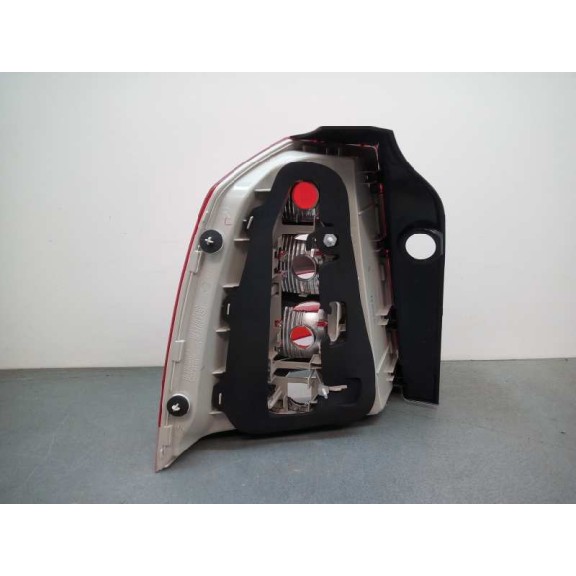 Recambio de piloto trasero derecho para opel zafira b referencia OEM IAM 1222363  16536732