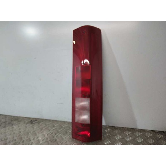 Recambio de piloto trasero derecho para iveco daily combi referencia OEM IAM 98472979  16421132