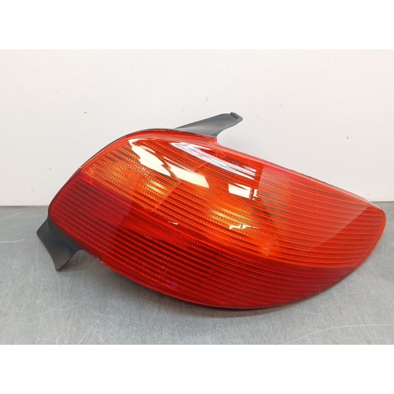 Recambio de piloto trasero derecho para peugeot 206 berlina referencia OEM IAM 6351p1 16544032 