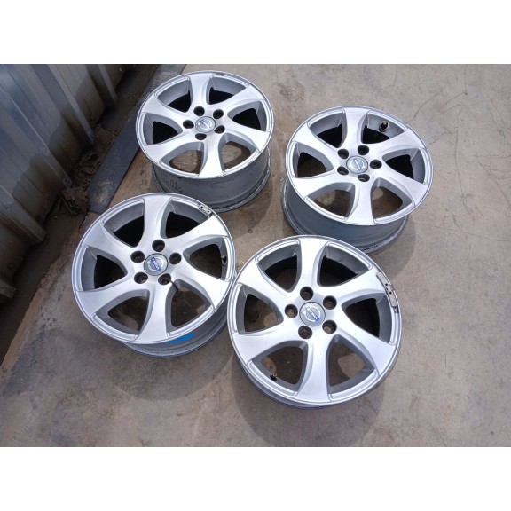 Recambio de juego llantas para volvo v40 hatchback (525) d2 referencia OEM IAM 7JX16 ET50 X4 31317058