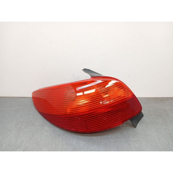 Recambio de piloto trasero izquierdo para peugeot 206 berlina referencia OEM IAM 6350p1 16544031 