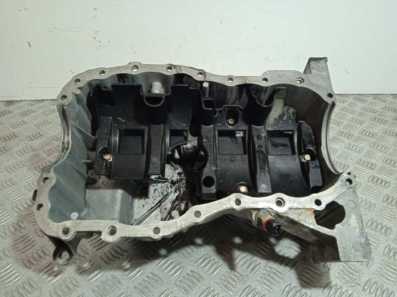 Recambio de carter para renault megane ii berlina 3p 1.5 dci diesel referencia OEM IAM 8200384326  