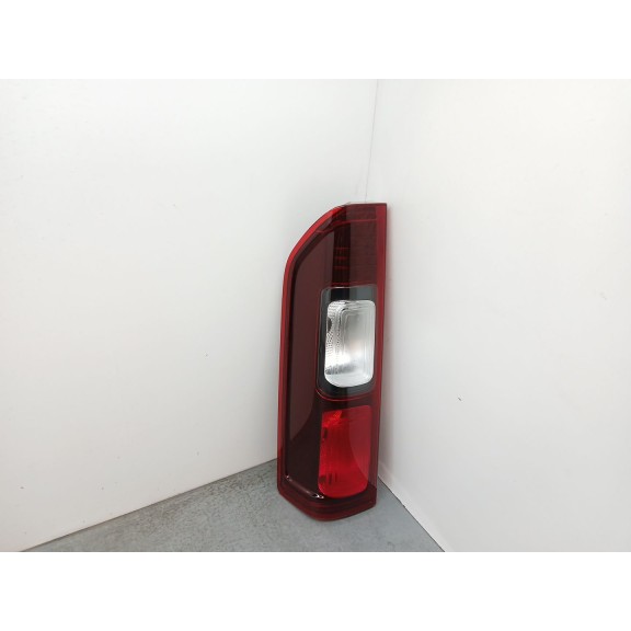 Recambio de piloto trasero izquierdo para renault trafic furgón referencia OEM IAM 265556737R  16806301