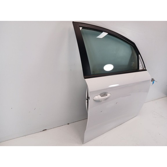 Recambio de puerta delantera derecha para kia carens iv 1.7 crdi referencia OEM IAM 76004A4000  