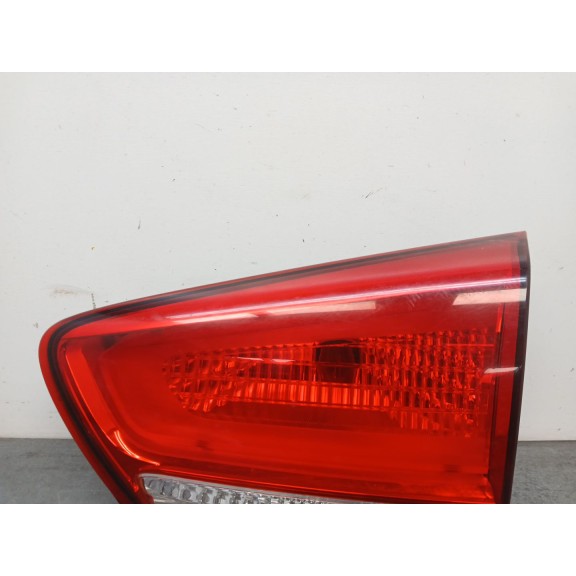 Recambio de piloto trasero derecho interior para kia carens iv 1.7 crdi referencia OEM IAM 92404A4010  