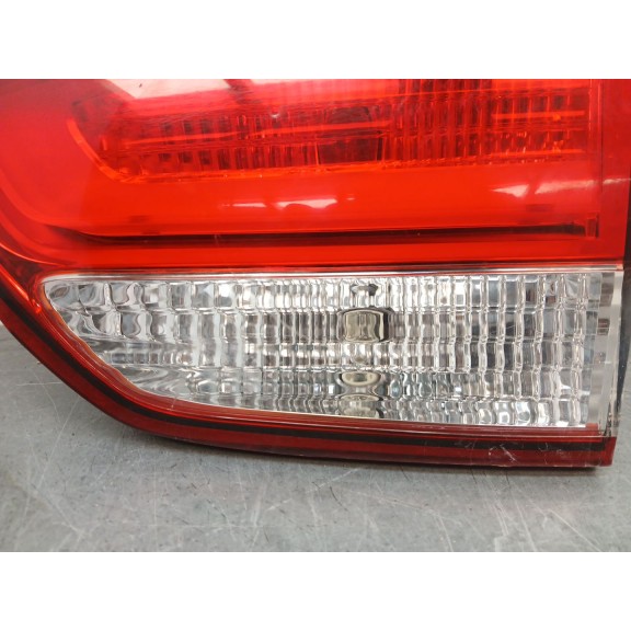 Recambio de piloto trasero derecho interior para kia carens iv 1.7 crdi referencia OEM IAM 92404A4010  