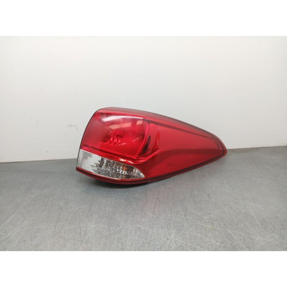 Recambio de piloto trasero derecho para kia carens iv 1.7 crdi referencia OEM IAM   