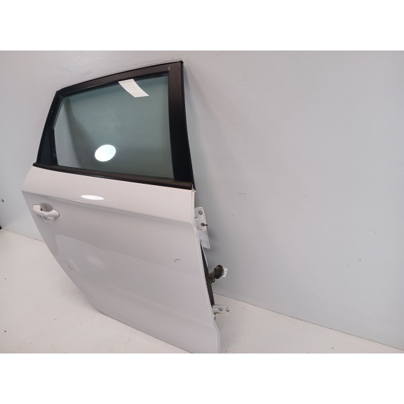 Recambio de puerta trasera derecha para kia carens iv 1.7 crdi referencia OEM IAM 77004A4000  