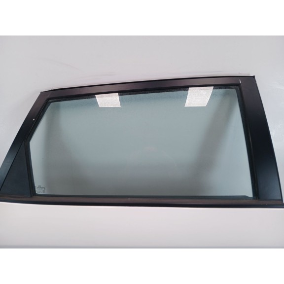 Recambio de puerta trasera derecha para kia carens iv 1.7 crdi referencia OEM IAM 77004A4000  