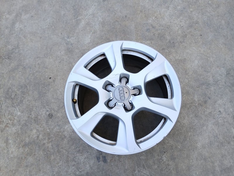 Recambio de llanta para audi a4 b8 avant (8k5) 2.0 tdi referencia OEM IAM 8K0601025F  16 pulgadas
