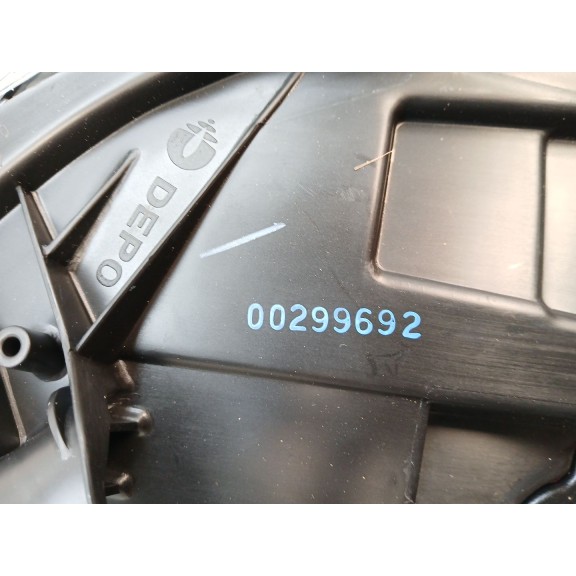 Recambio de faro derecho para audi q2 (gab, gag) 1.4 tfsi referencia OEM IAM 81A941004  11120712