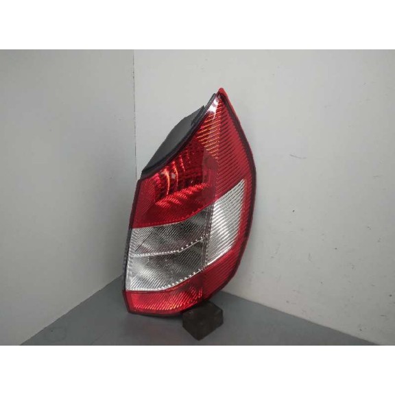 Recambio de piloto trasero derecho para renault scenic ii referencia OEM IAM 8200493375  16808222