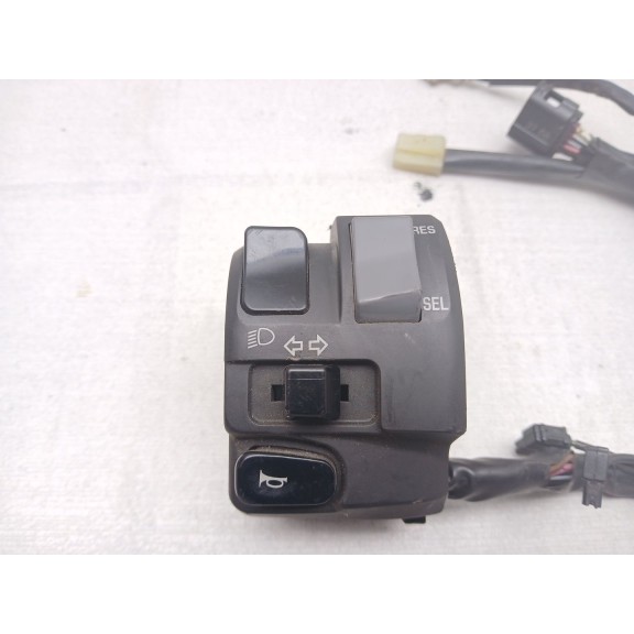 Recambio de mando intermitentes para yamaha r7 referencia OEM IAM BEB8396900  BEB8396900