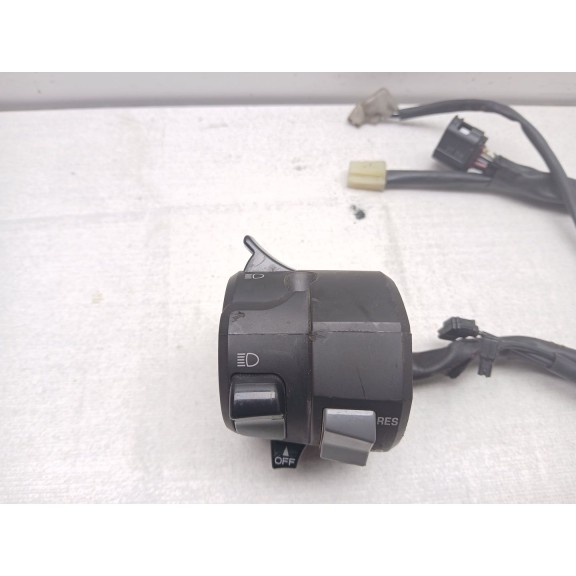 Recambio de mando intermitentes para yamaha r7 referencia OEM IAM BEB8396900  BEB8396900