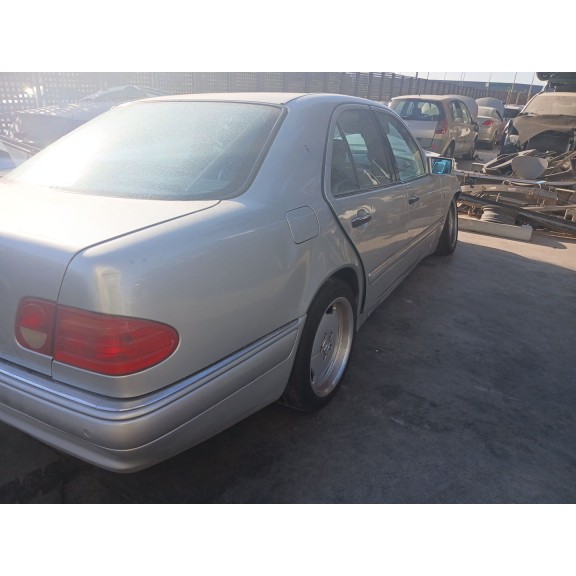 mercedes-benz clase e (w210) del año 1998