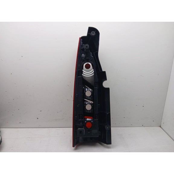 Recambio de piloto trasero derecho para citroën berlingo station wagon referencia OEM IAM 9677205080  