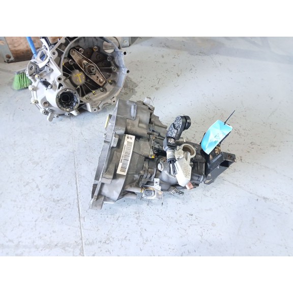 Recambio de caja cambios para volkswagen polo (6c1) edition bluemotion referencia OEM IAM QAE 5V ENTREGA CASCO 5V