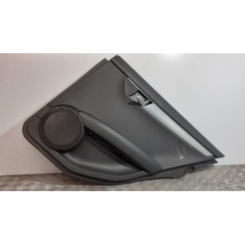 GUARNECIDO PUERTA TRASERA DERECHA A2045402710 