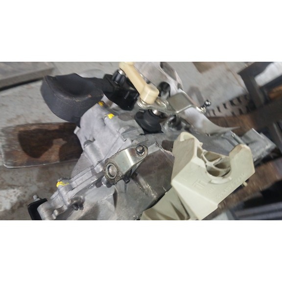 Recambio de caja cambios para peugeot 207 confort referencia OEM IAM 20CQ74  