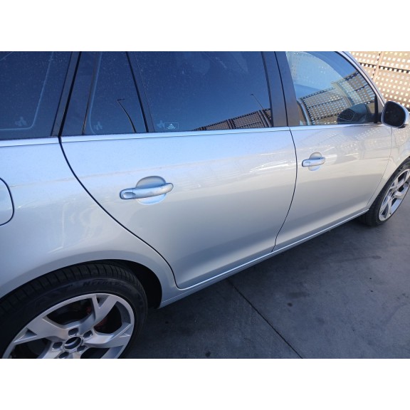 Recambio de puerta trasera derecha para volkswagen golf vi variant (aj5) 1.6 tdi referencia OEM IAM 1K9833056  