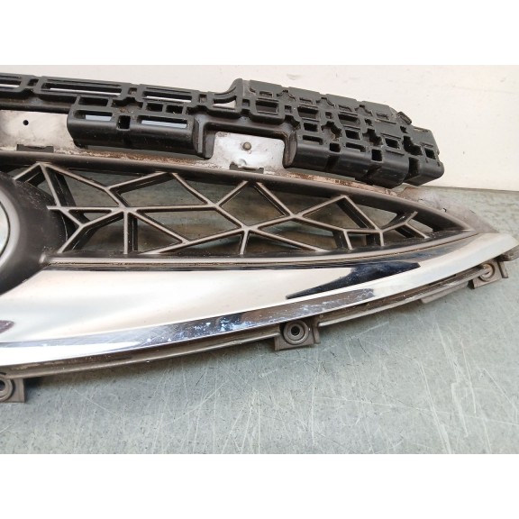 Recambio de rejilla paragolpes delantero para hyundai ix20 1.4 crdi cat referencia OEM IAM 863511k000  