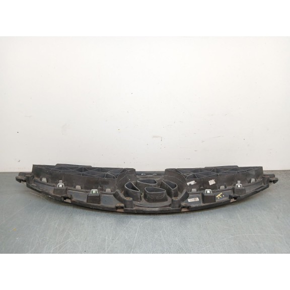 Recambio de rejilla paragolpes delantero para hyundai ix20 1.4 crdi cat referencia OEM IAM 863511k000  