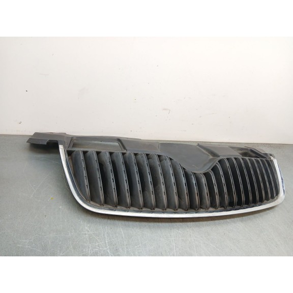 Recambio de rejilla paragolpes delantero para skoda fabia ii (542) 1.2 referencia OEM IAM 5J0853668A  