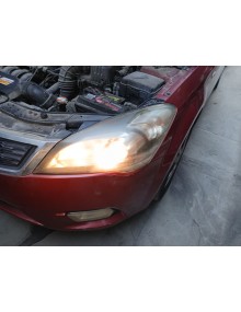 Recambio de faro izquierdo para kia cee´d hatchback (ed) 1.4 referencia OEM IAM    2