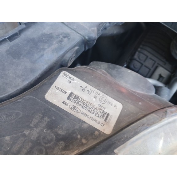 Recambio de faro derecho para ford focus iii sedán 1.6 tdci referencia OEM IAM   
