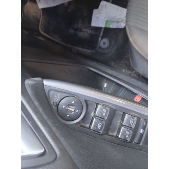 Recambio de retrovisor izquierdo para ford focus iii sedán 1.6 tdci referencia OEM IAM   