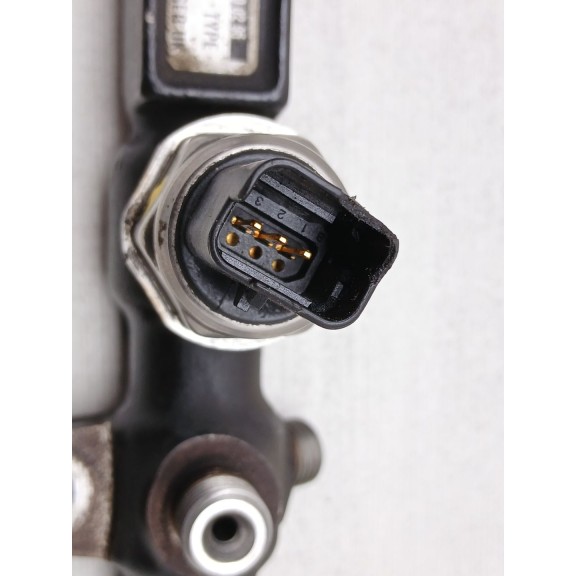 Recambio de rampa inyectora para ssangyong rodius 2.7 turbodiesel cat referencia OEM IAM A6650700295  