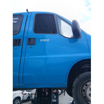 PUERTA DELANTERA DERECHA 